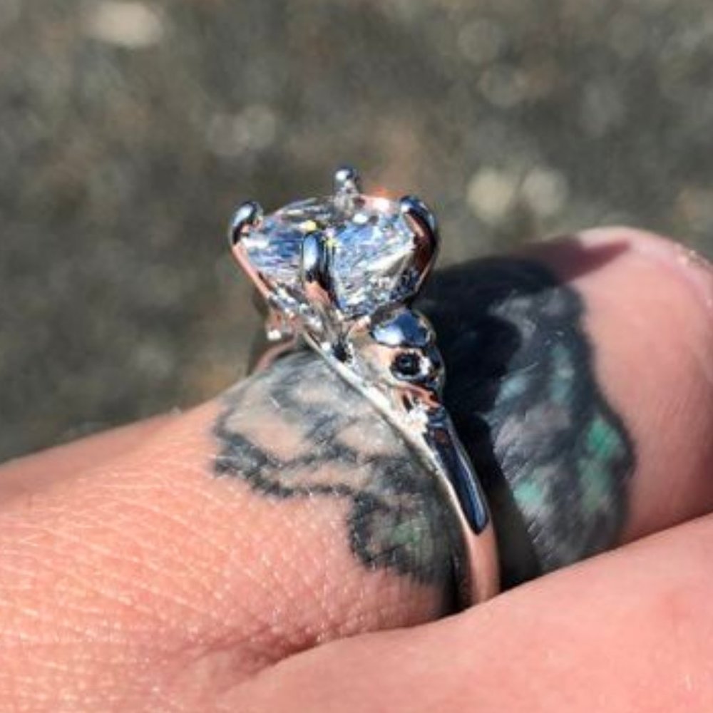 NY Sterling Silver SKULL💀3.1k White Sapphire Ring - Picture 8 of 11